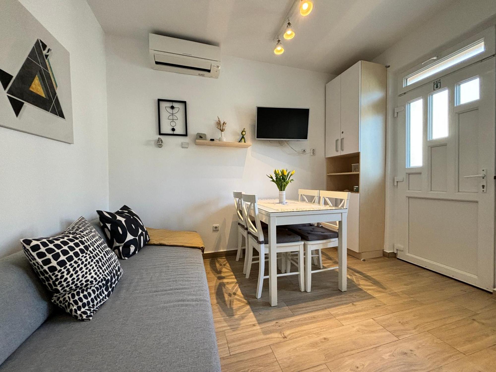Sea & Sun Apartments Tucepi Room photo